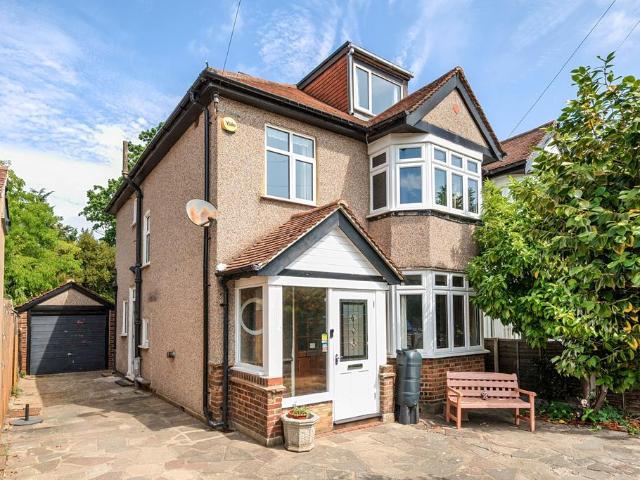 House for sale in West Wickham, Greater London