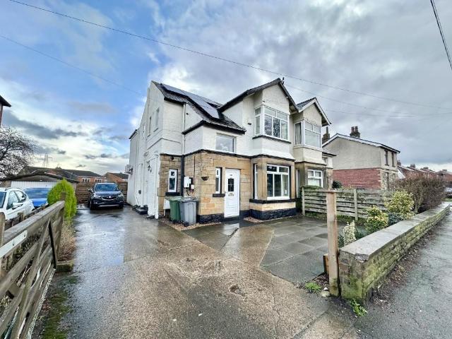 House for sale in Roberttown, West Yorkshire