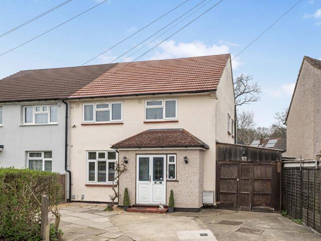 House for sale in Watford Rural, Batchworth