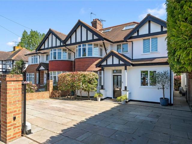 House for sale in Kingston Vale, Greater London