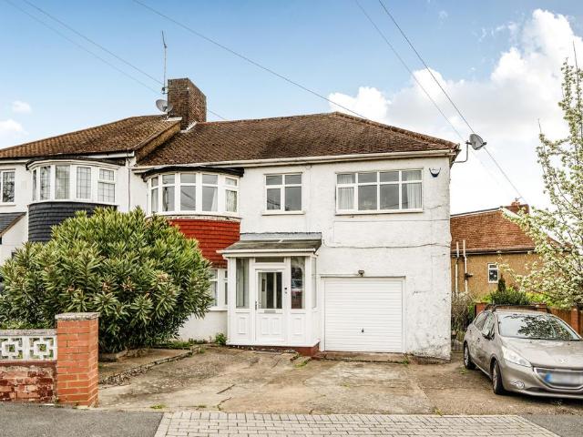 House for sale in Brunswick Park, Greater London
