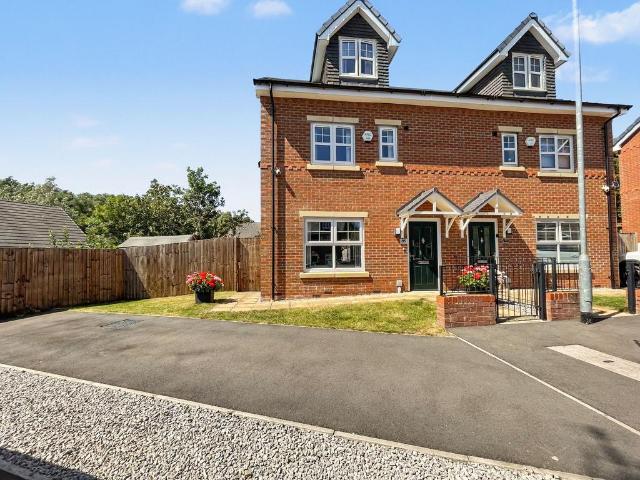 House for sale in Georgia, Greater Manchester