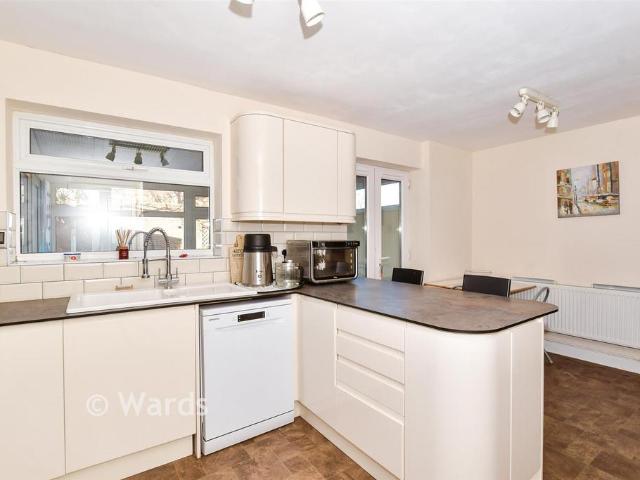 House for sale in Kingswood, Midway