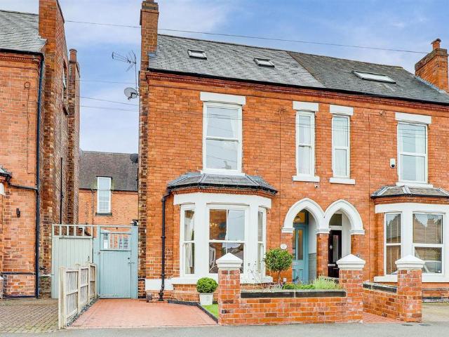 House for sale in Abbey Park, Barton In Fabis
