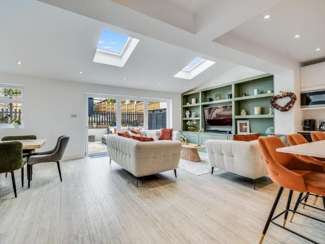 House for sale in Theydon Bois, Epping Forest