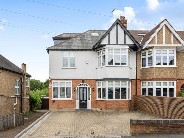 House for sale in East Barnet, Greater London