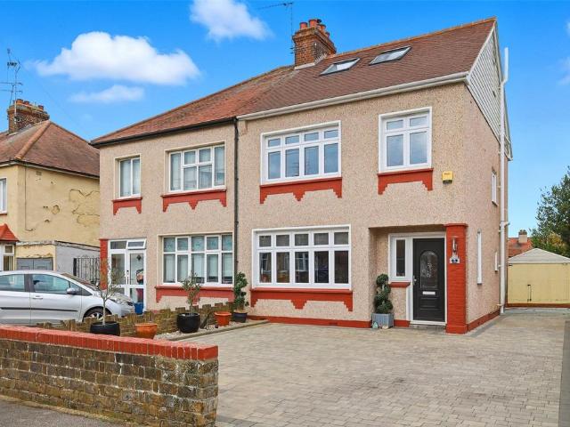 House for sale in Prittlewell, Alton Barnes