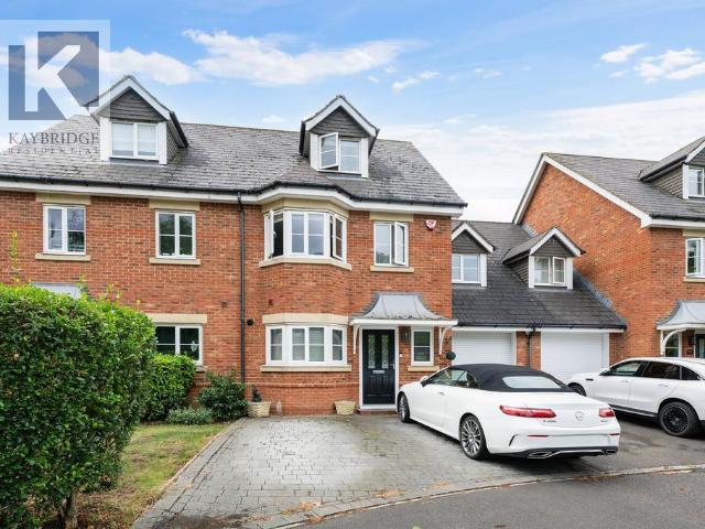 House for sale in Manor Park, Epsom