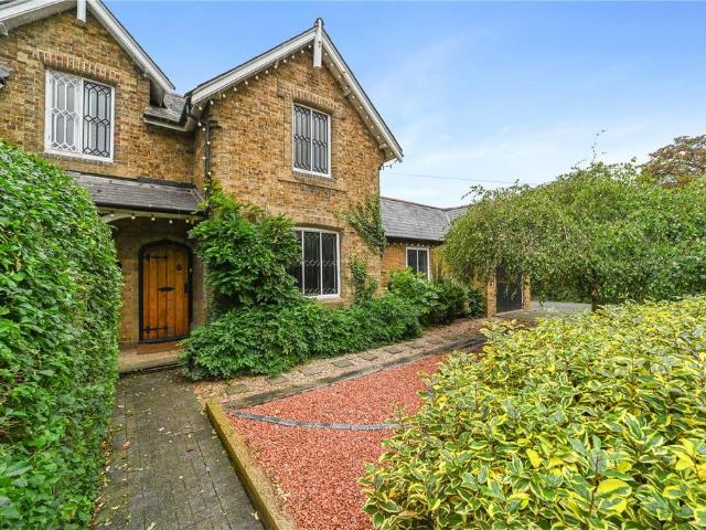 House for sale in Old Harlow, Harlow