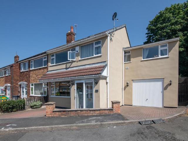 House for sale in Stone Cross, Wednesbury