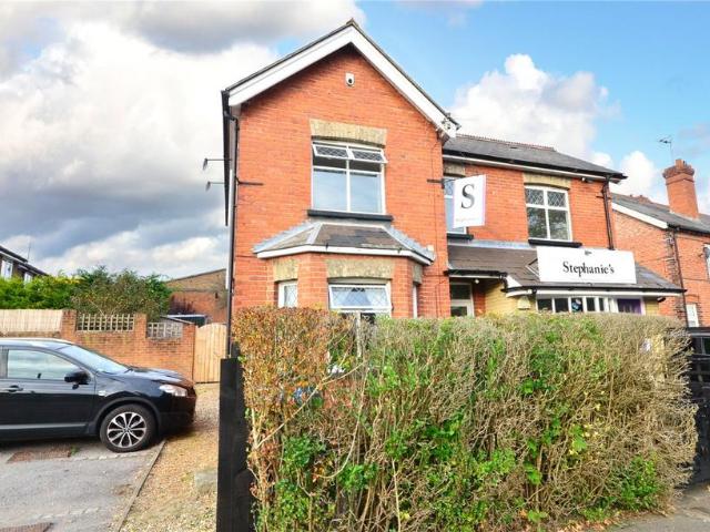 House for sale in Hillview, Surrey