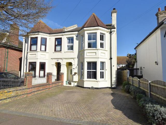 House for sale in Dale Hill, Essex