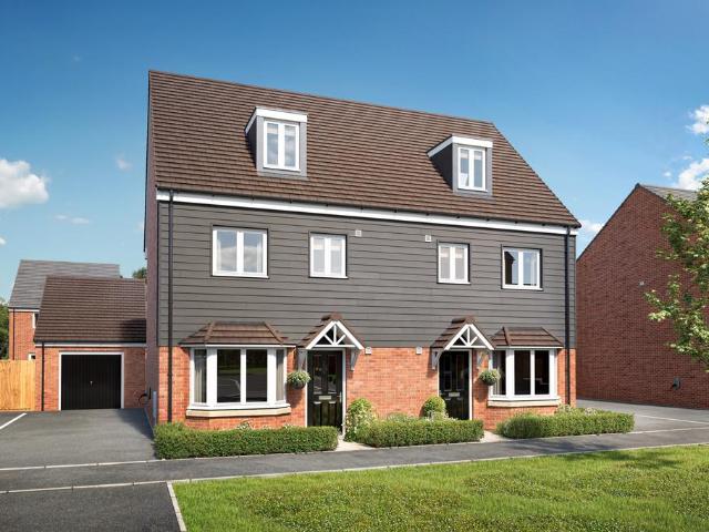 House for sale in Houghton Regis, Bedfordshire
