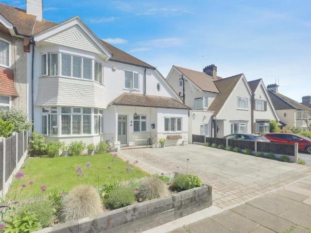 House for sale in Alton Barnes, Isle Of Man