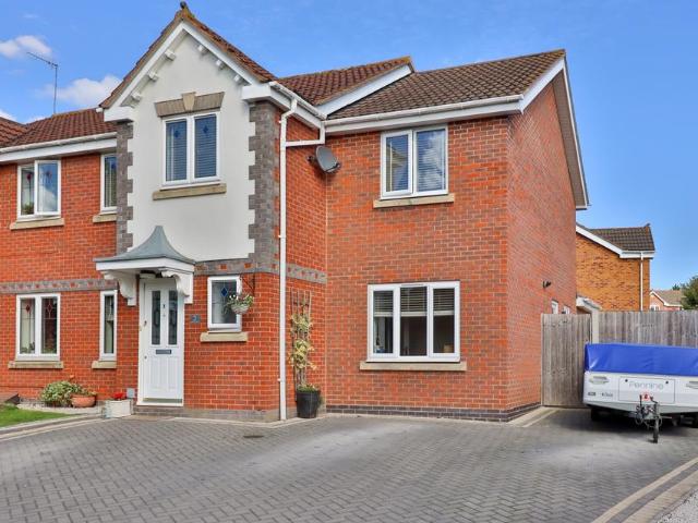 House for sale in Crookhill, Worcestershire