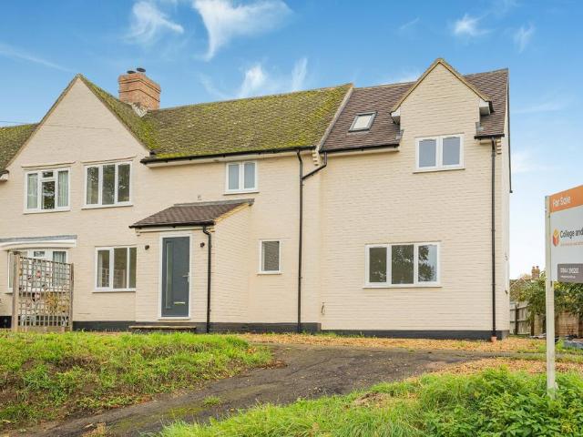 House for sale in Chearsley, Buckinghamshire