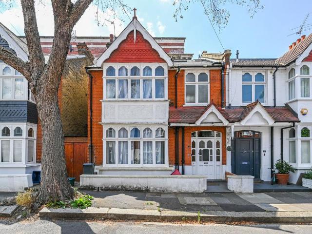 House for sale in London Borough of Hounslow, Greater London