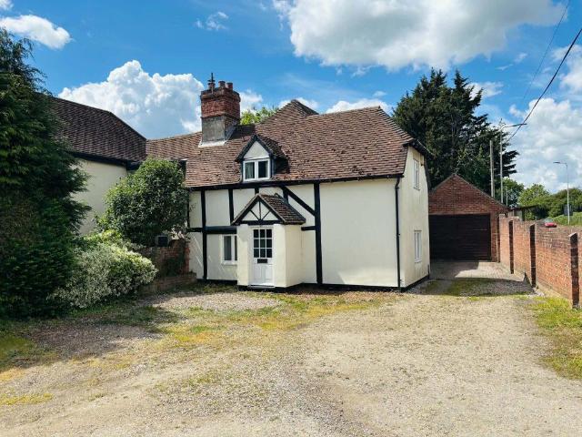 House for sale in Midgham, West Berkshire