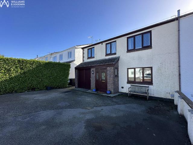 House for sale in Llanfair Pwllgwyngyll, Wales