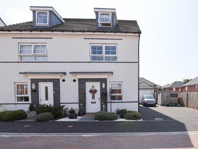 House for sale in Flemingston, Wales