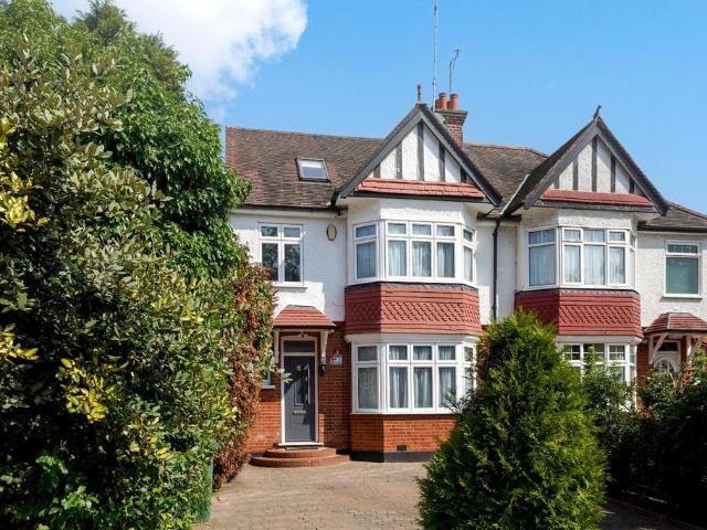 House for sale in Pinner, Greater London