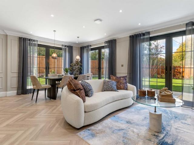 House for sale in Brunswick Park, Greater London