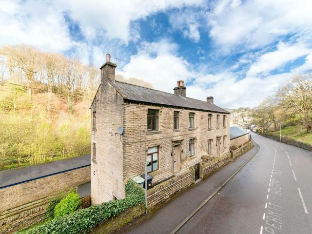 House for sale in Holme Valley, Holmfirth