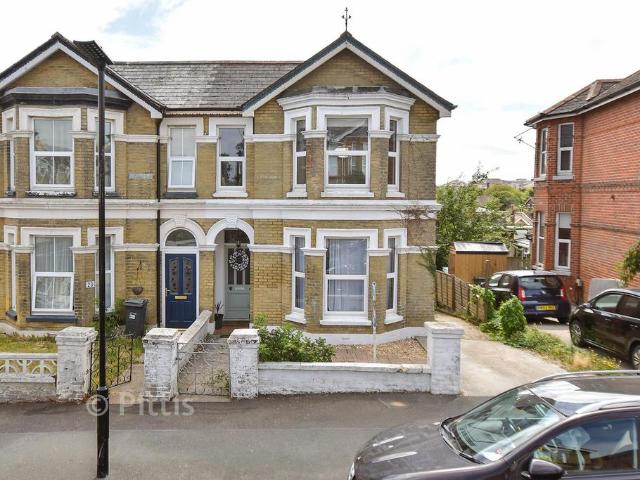 House for sale in Lower Hyde, Shanklin