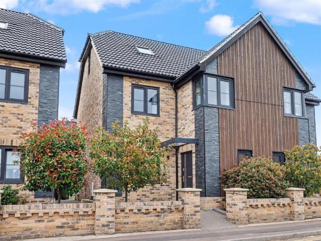 House for sale in Stokesby, Norfolk