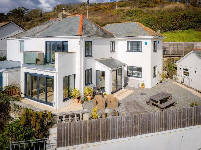 House for sale in Downderry, Cornwall