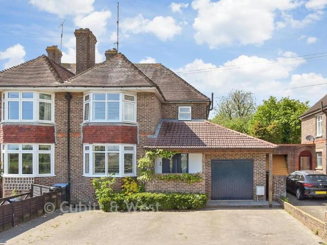 House for sale in Arundel, Clapham
