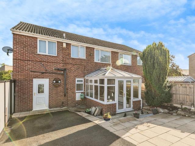 House for sale in Mirfield, West Yorkshire