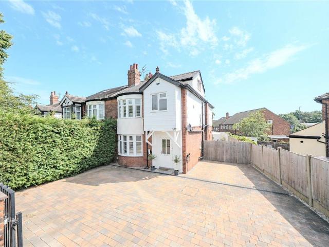 House for sale in Beckett Park, Headingley