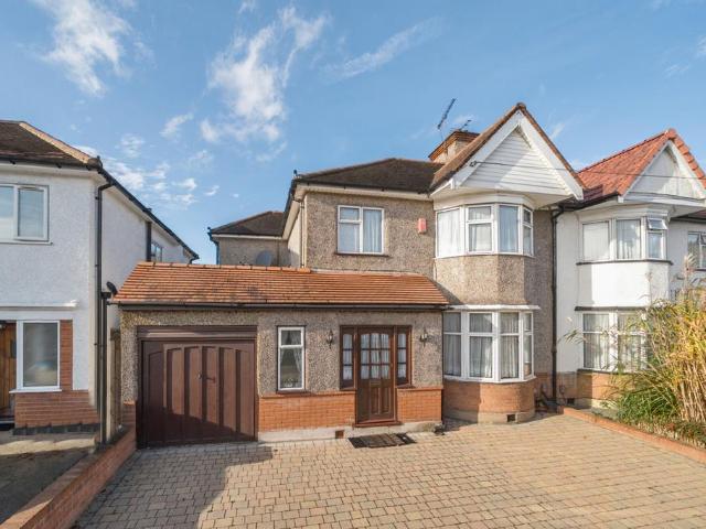House for sale in Pinner, Greater London