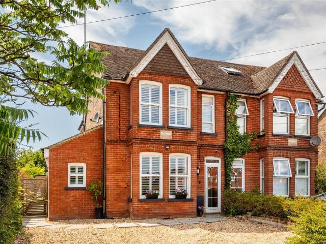 House for sale in Perryfields, West Sussex