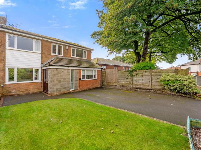 House for sale in Belmont Park, Bolton