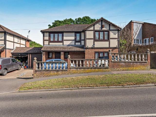 House for sale in Crofton, Greater London