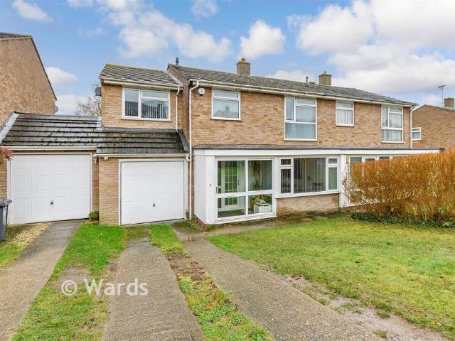 House for sale in Longfield and New Barn, Monks Orchard
