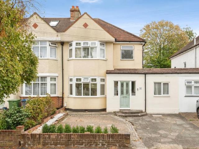 House for sale in Royal Borough of Kingston upon Thames, Greater London