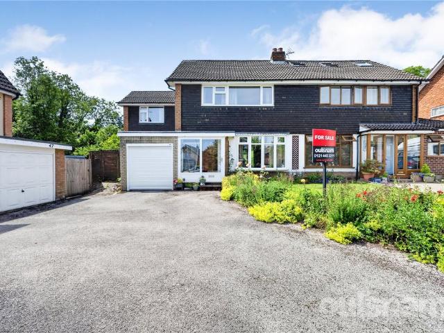 House for sale in Bromsgrove, Worcestershire