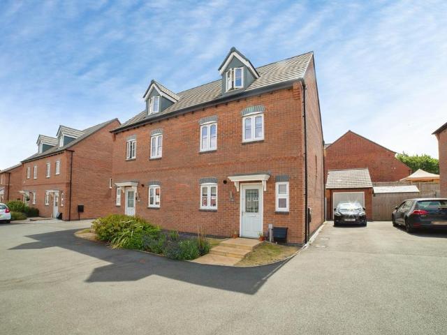 House for sale in Berry Hill, Potters Corner