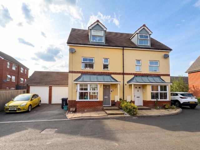 House for sale in Gloucester, Gloucestershire