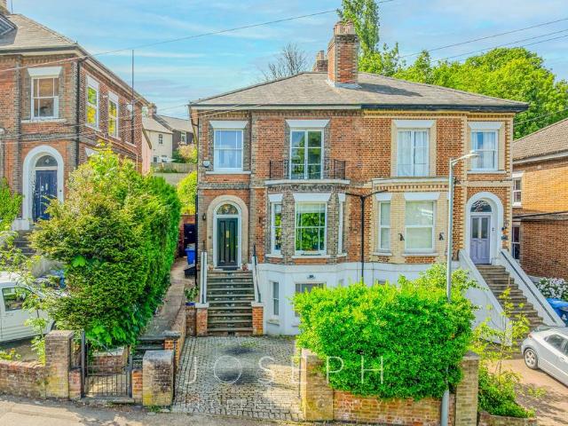House for sale in Key Street, Suffolk