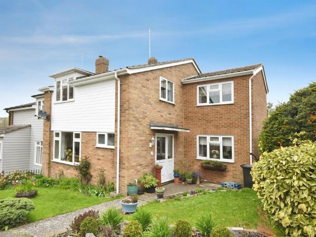 House for sale in Chipping Hill, Essex