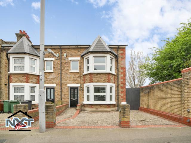 House for sale in Leytonstone, Greater London