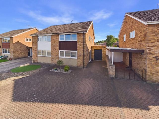 House for sale in Norton-on-derwent, North Yorkshire