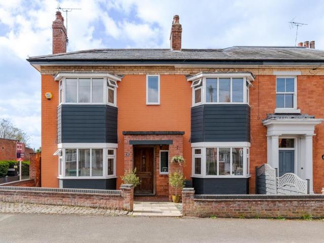 House for sale in Foxholes, Rushock