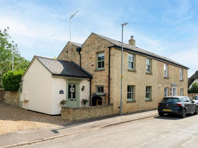 House for sale in Arrington, Cambridgeshire