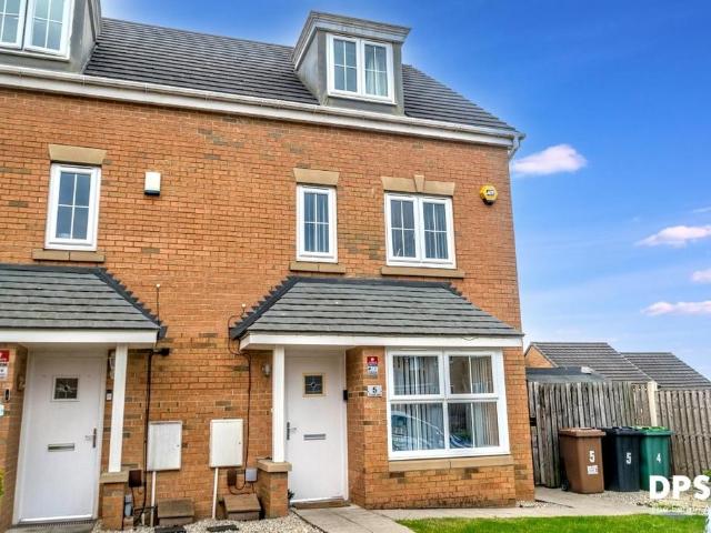 House for sale in Thorpe, West Yorkshire