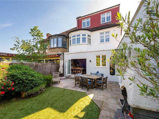House for sale in Brondesbury, Greater London